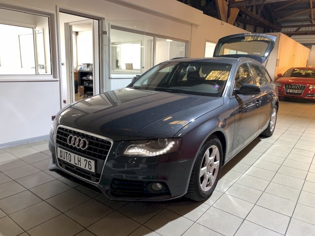 Audi Audi A4  2.0 TDI 140 DPF Ambiente