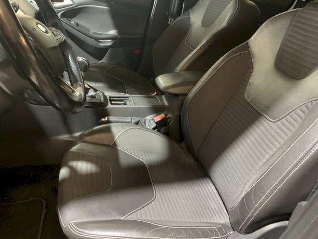 Ford Ford Focus II 1.6 TDCi 115ch Stop&Start Titanium