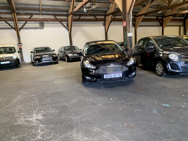Ford Ford Focus II 1.6 TDCi 115ch Stop&Start Titanium