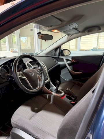 Opel Opel Astra sports tourer  1.7 CDTI 110ch FAP Cosmo