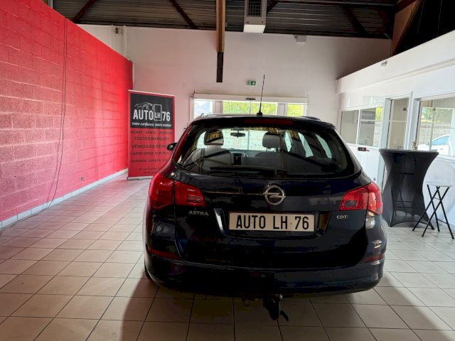 Opel Opel Astra sports tourer  1.7 CDTI 110ch FAP Cosmo