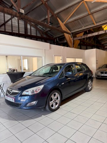 Opel Opel Astra sports tourer  1.7 CDTI 110ch FAP Cosmo