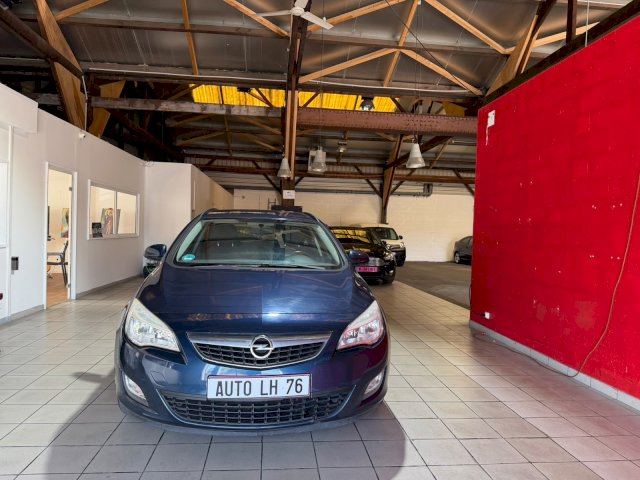 Opel Opel Astra sports tourer  1.7 CDTI 110ch FAP Cosmo