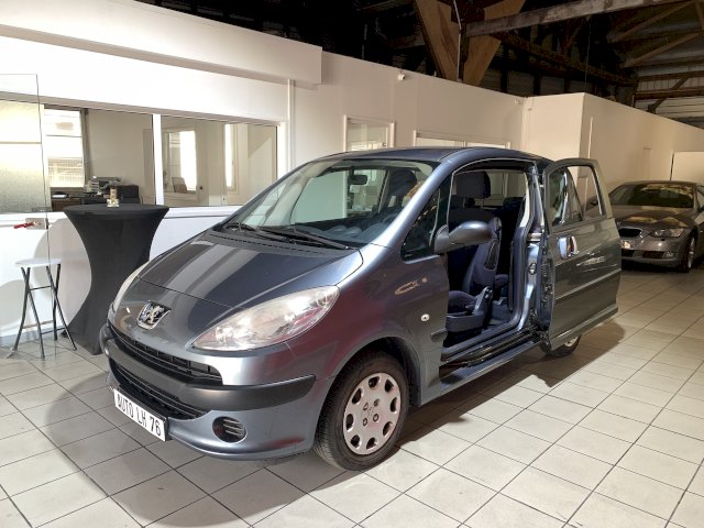 Peugeot Peugeot 1007 1.4i Urban