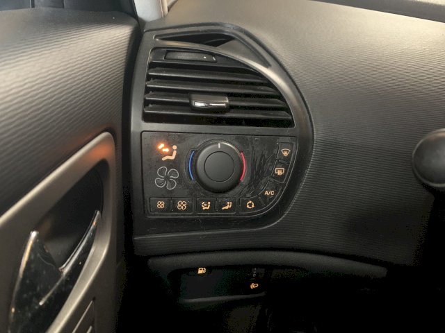 Citroen Citroën C4  1.6 HDi110 FAP Sillage