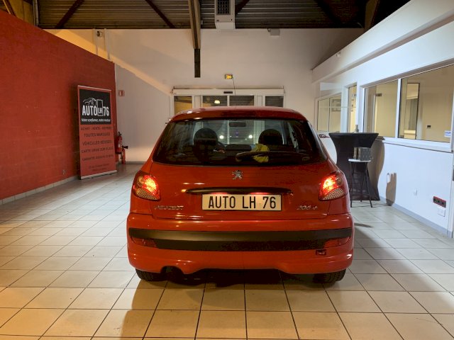 Peugeot 206+ 1,1 TRENDY 5P