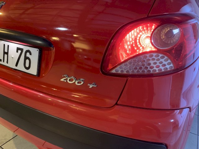 Peugeot 206+ 1,1 TRENDY 5P