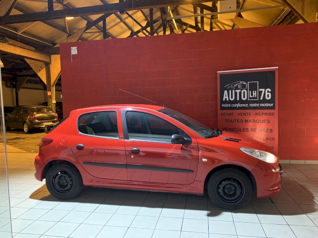 Peugeot 206+ 1,1 TRENDY 5P
