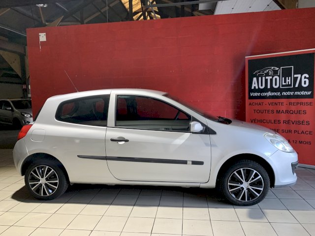 Renault Renault Clio III 1.2 16v 75ch Authentique 3p