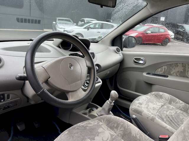 Renault Renault Twingo II (C44) 1.2 16v 75ch Expression