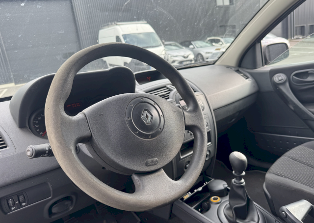 Renault Renault Megane II (B84) 1.9 dCi 120ch Exception