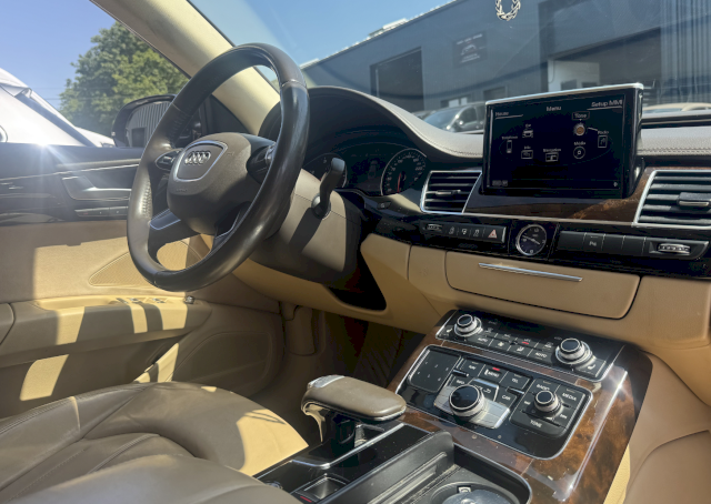 Audi Audi A8 AUDI A8 D4 3.0 TDI QUATTRO