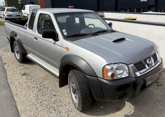 Nissan KING CAB NISSAN PICK UP 2.5 DCI 4WD 4X4