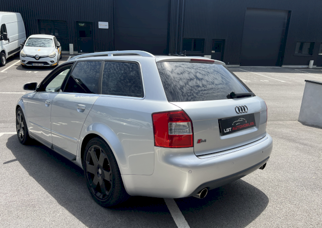 Audi Audi S4 II (B6) 4.2 V8 344ch quattro