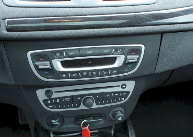 Renault Renault Megane III COUPÉ 1.5 DCI XV de France FFR