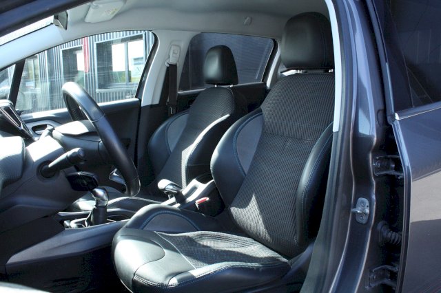 Peugeot Peugeot 2008 1.2 ESSENCE 110CH URBAN CROSS