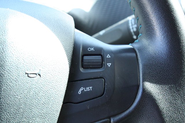 Peugeot Peugeot 2008 1.2 ESSENCE 110CH URBAN CROSS