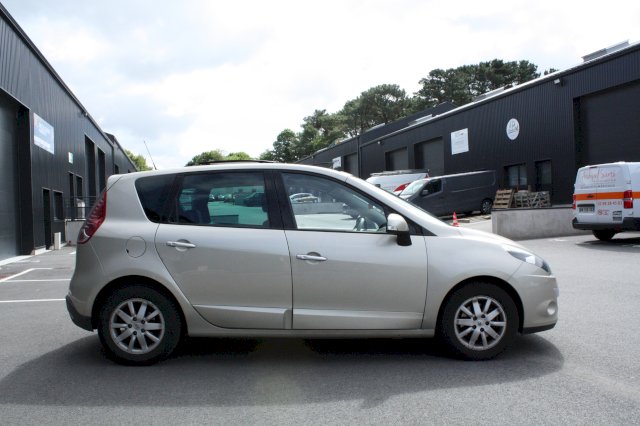 Renault Renault Scenic III 1.5 dCi 110ch FAP Dynamique