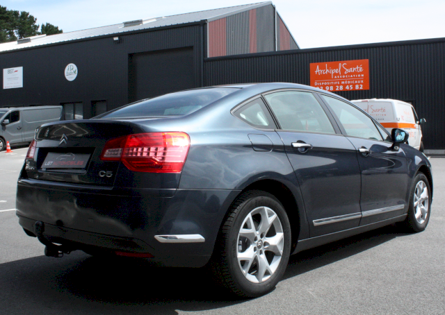 Citroen Citroën C5 CITROËN C5 III 1.6 HDI 110