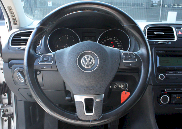 Volkswagen Volkswagen Golf VOLKSWAGEN GOLF VI VARIANT 1.6 TDI