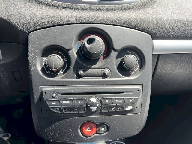 Renault Renault Clio III (B/C85) 1.5 dCi 85ch Dynamique 5p