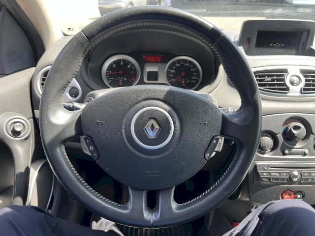 Renault Renault Clio III (B/C85) 1.5 dCi 85ch Dynamique 5p