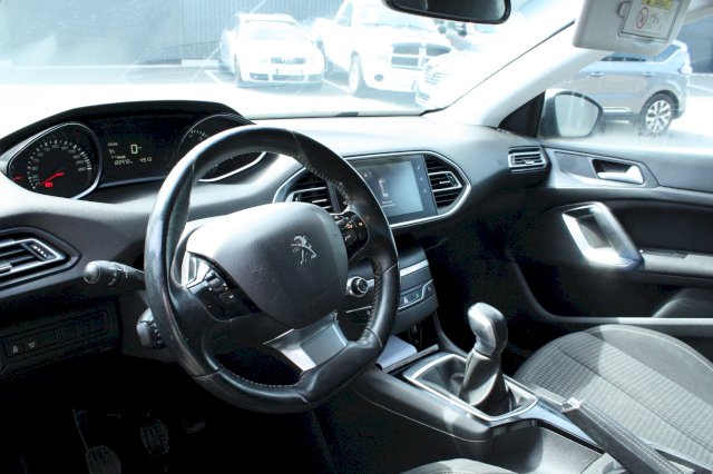 Peugeot Peugeot 308 PEUGEOT 308 II 1.2 THP 110