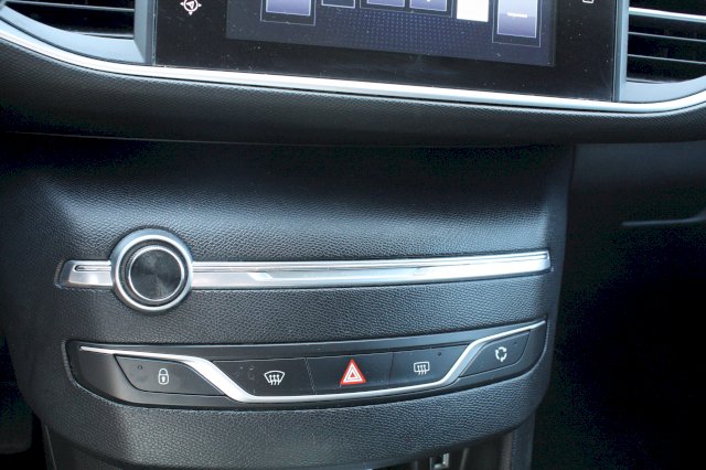 Peugeot Peugeot 308 PEUGEOT 308 II 1.2 THP 110