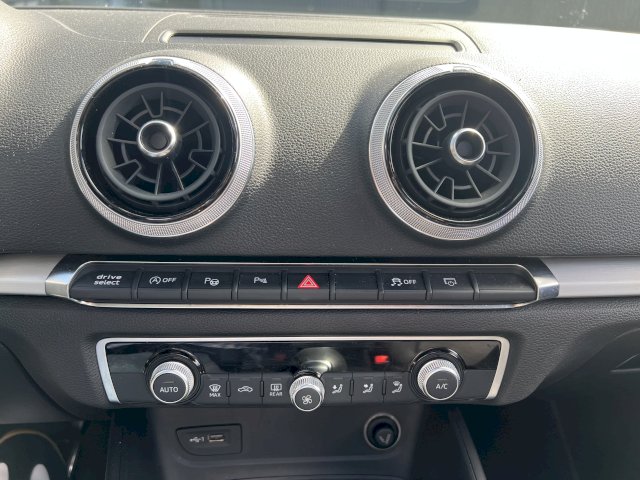 Audi Audi S3 300cv TO 