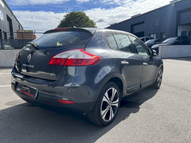 Renault Renault Megane III (B95) 1.5 dCi 110ch FAP Bose EDC eco²