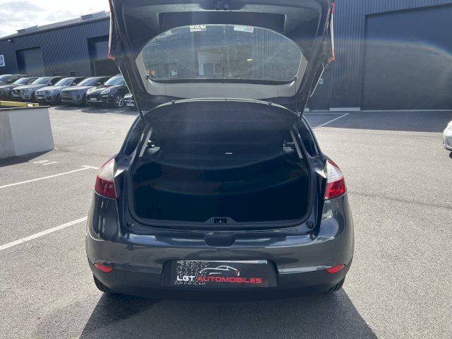 Renault Renault Megane III (B95) 1.5 dCi 110ch FAP Bose EDC eco²