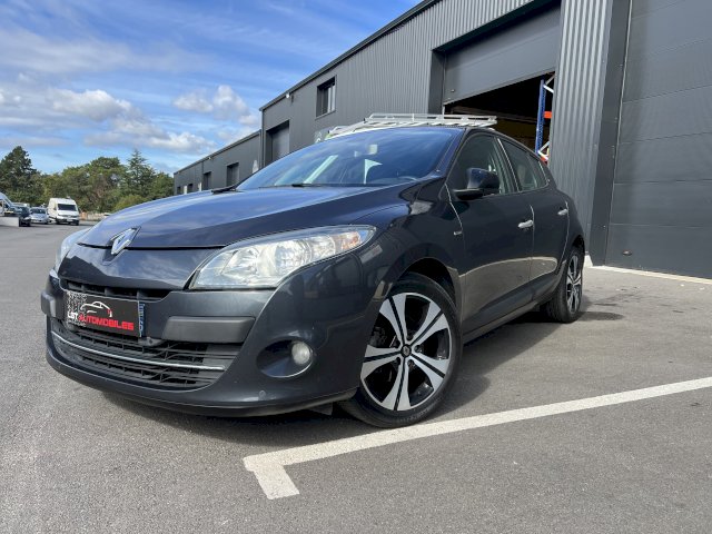 Renault Renault Megane III (B95) 1.5 dCi 110ch FAP Bose EDC eco²