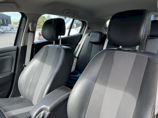 Renault Renault Megane III (B95) 1.5 dCi 110ch FAP Bose EDC eco²