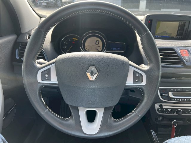 Renault Renault Megane III (B95) 1.5 dCi 110ch FAP Bose EDC eco²