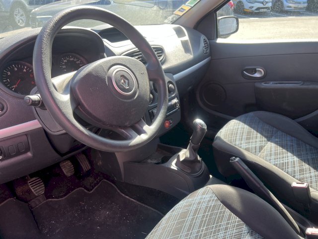 Renault Renault Clio III (B/C85) 1.5 dCi 85ch Dynamique 5p