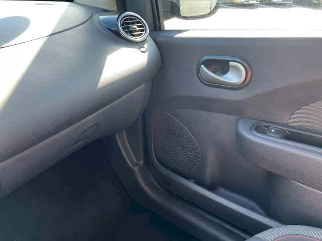 Renault Renault Twingo II (C44) 1.2 LEV 16v 75ch Life eco²