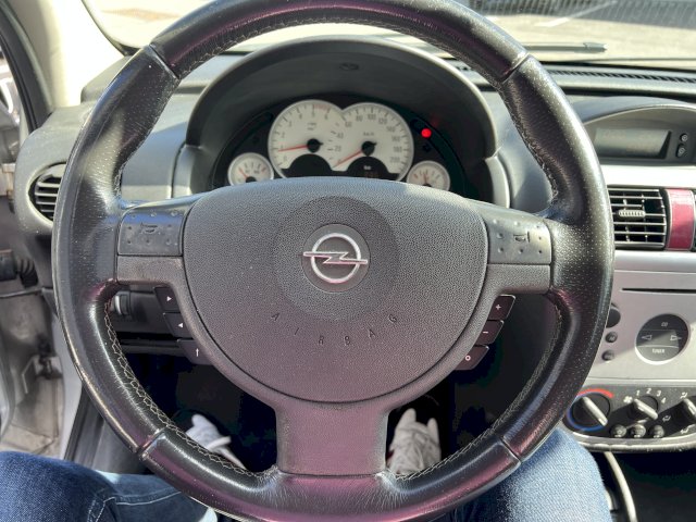 Opel Opel Corsa III 1.3 CDTI Sport 5p