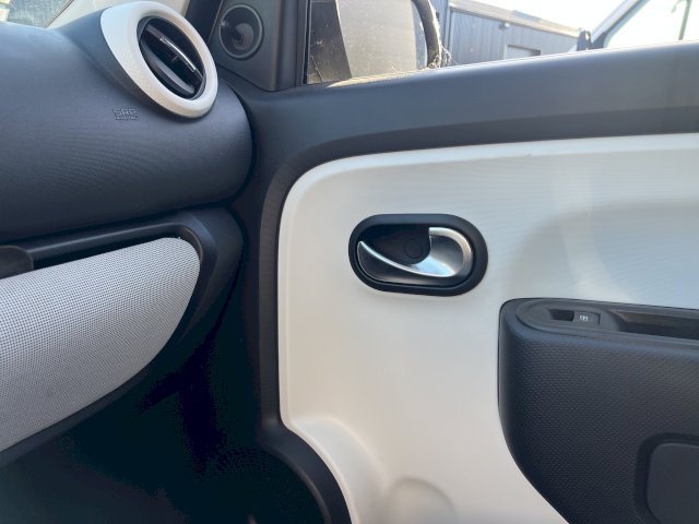 Renault Renault Twingo III (C07) 1.0 SCe 70ch Stop&Start Limited EDC