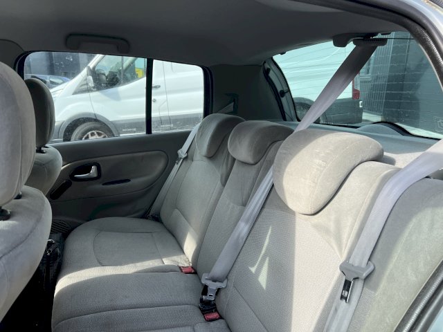Renault Renault Clio II (B/C65) 1.6 16v 110ch Privilège 5p