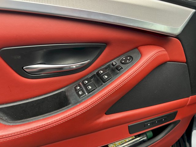 BMW BMW M5 V (F10M) M5 560ch