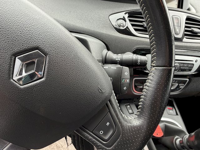 Renault Renault Scenic III (J95) 1.6 dCi 130ch energy Bose eco² 2015
