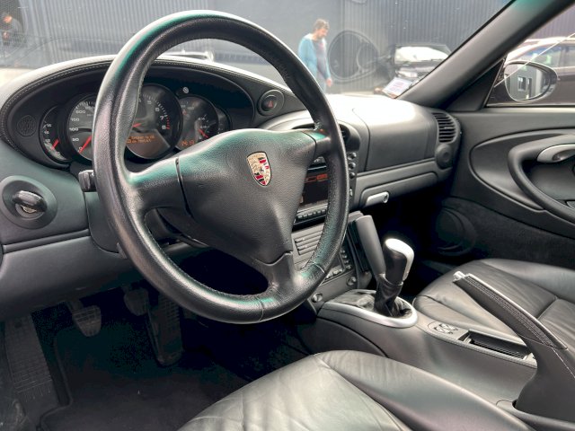 Porsche Porsche 911 III (996) 320ch Carrera BV6