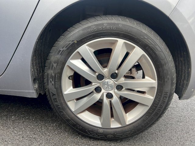 Peugeot Peugeot 308 II (T9) Phase II 1.2 THP 12V BVM6 110 cv