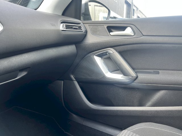 Peugeot Peugeot 308 II (T9) Phase II 1.2 THP 12V BVM6 110 cv