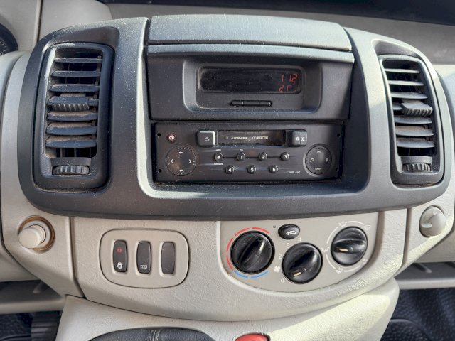 Renault Renault Trafic II L2H1 1200kg 1.9 dCi Fourgon long 100 cv