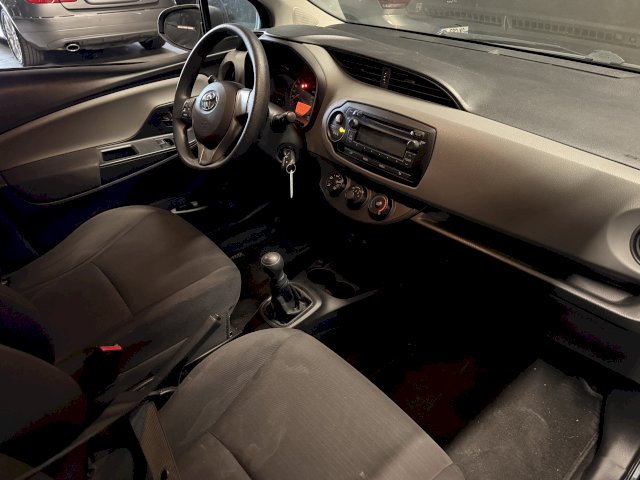 Toyota Toyota Yaris III 100 VVT-i Lounge 5p
