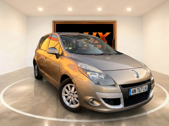 Renault Renault Megane III (B95) 1.9 dCi 130ch FAP Bose eco²