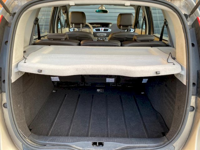 Renault Renault Megane III (B95) 1.9 dCi 130ch FAP Bose eco²