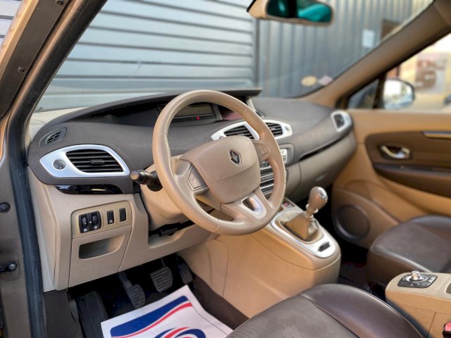 Renault Renault Megane III (B95) 1.9 dCi 130ch FAP Bose eco²