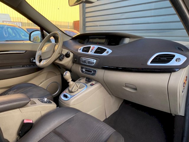Renault Renault Megane III (B95) 1.9 dCi 130ch FAP Bose eco²